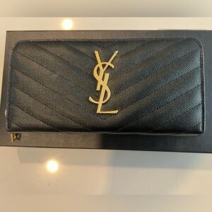 100% Authentic SAINT LAURENT Grain De Poudre Matelasse Chevron Monogram Wallet